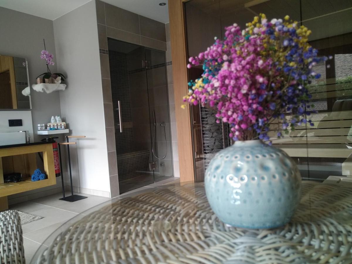 Vakantiewoning Mierzicht met privé wellness Boekhout Buitenkant foto
