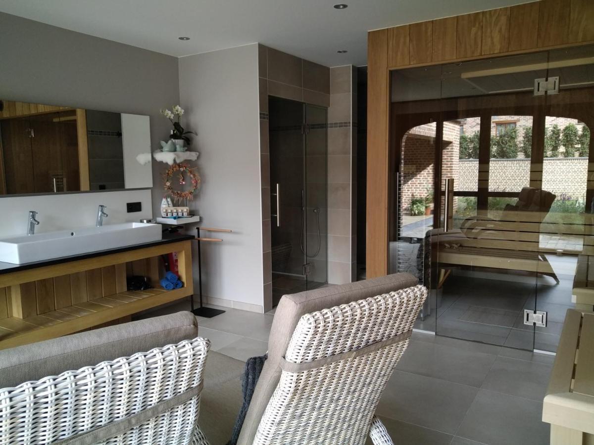 Vakantiewoning Mierzicht met privé wellness Boekhout Buitenkant foto