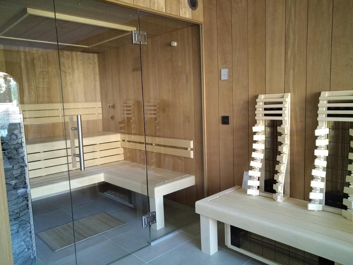 Vakantiewoning Mierzicht met privé wellness Boekhout Buitenkant foto